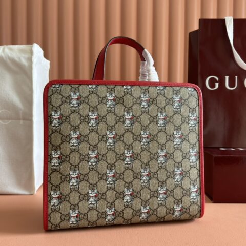 GUCCI 儿童动物印花托特包 型号：605614 白色/狗印花