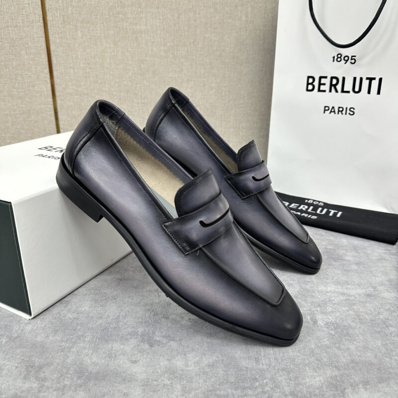 BERLUTI Lorenzo单层小牛皮乐福鞋