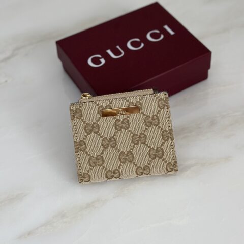 GUCCI 专柜品质，顶级原单货，实物实拍！款号875798浅杏布