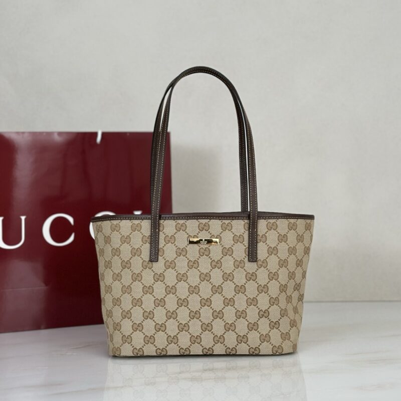 GUCCI 专柜品质，顶级原单货，实物实拍！款号875236浅杏布