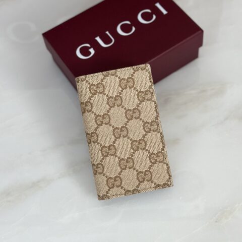 GUCCI 专柜品质，顶级原单货，实物实拍！款号876421杏水晶布
