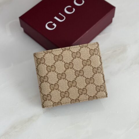 GUCCI 专柜品质，顶级原单货，实物实拍！款号876404杏水晶布