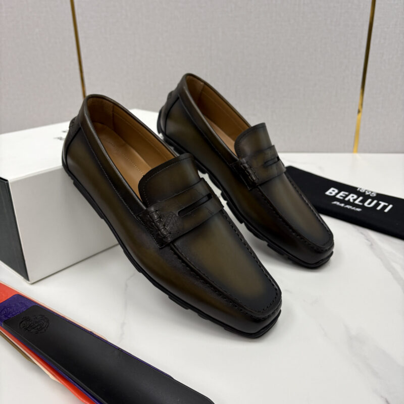 BERLUTI Saturnin Scritto图纹皮革驾车鞋