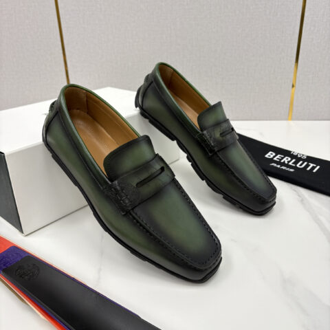 BERLUTI Saturnin Scritto图纹皮革驾车鞋
