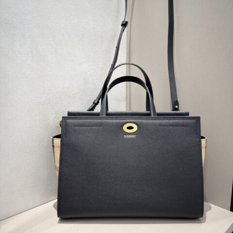 Burberry Cotswolds 格纹托特包 型号0611