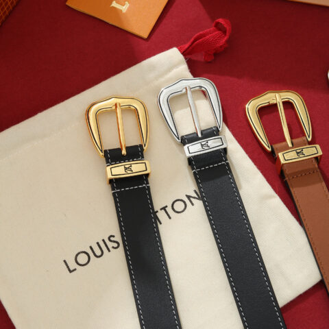 LV Dust 腰带以纤长构型演绎 Pharrell Williams 的别致美学