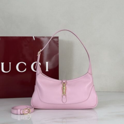 GUCCI 专柜品质，顶级原单货，实物实拍！款号863137浅粉羊皮