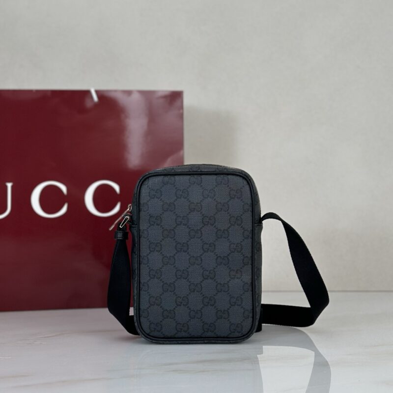 GUCCI 专柜品质，顶级原单货，实物实拍！款号A002SF灰水晶