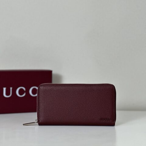 GUCCI 专柜品质，顶级原单货，实物实拍！款号817044酒红/米白