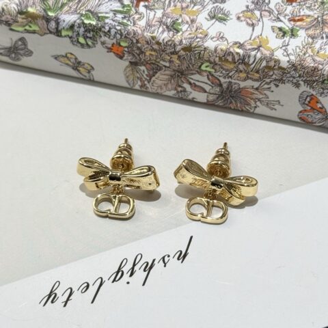 ❗️新品❗️ ☀️新款☑️ 迪奥Dior CD蝴蝶结耳钉 ☀️
