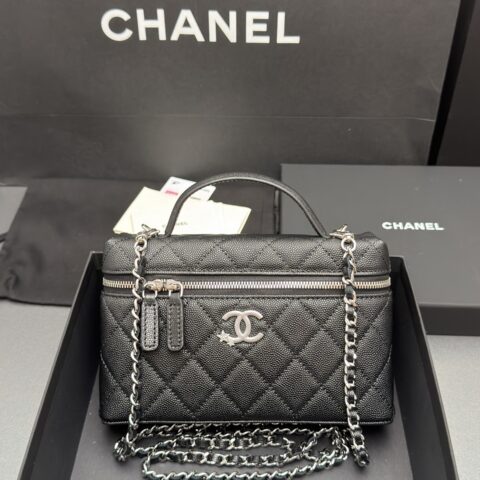 CHANEL 25P系列 慧星款系列 饭盒包𝑺𝒊𝒛𝒆:19cm 型号：AP 4854 黑色细球纹/银