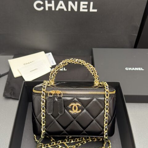 CHANEL 24B系列 化妆包/口红包 型号：AP 4168 黑色亮羊皮/金