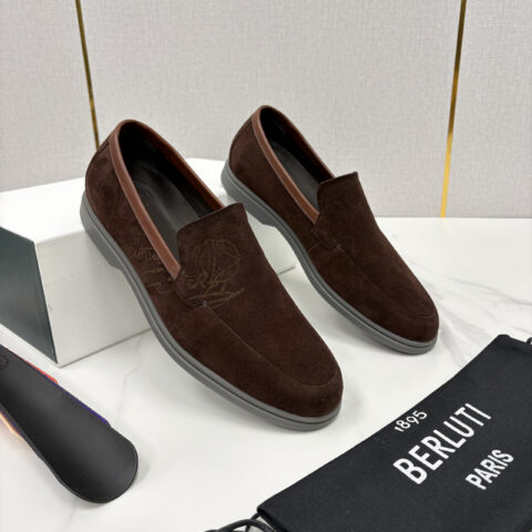 BERLUTI 新款手工擦色拼反毛皮乐福鞋