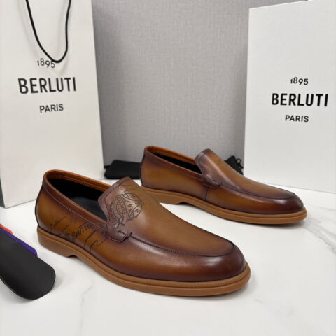 BERLUTI 新款手工擦色乐福鞋