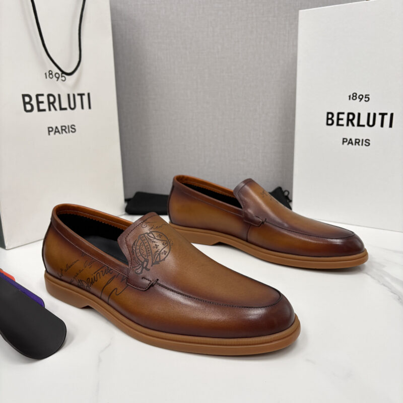 BERLUTI 新款手工擦色乐福鞋