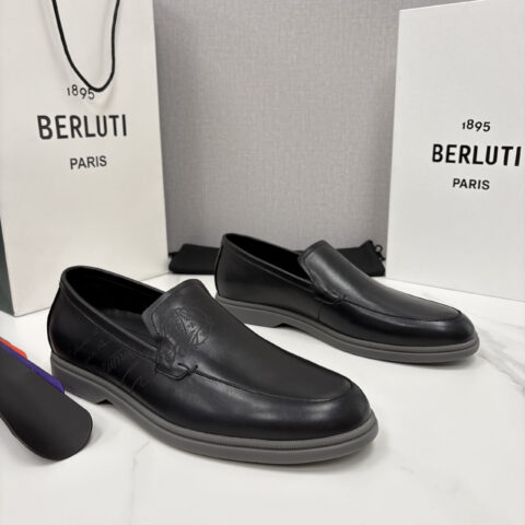 BERLUTI 新款手工擦色乐福鞋