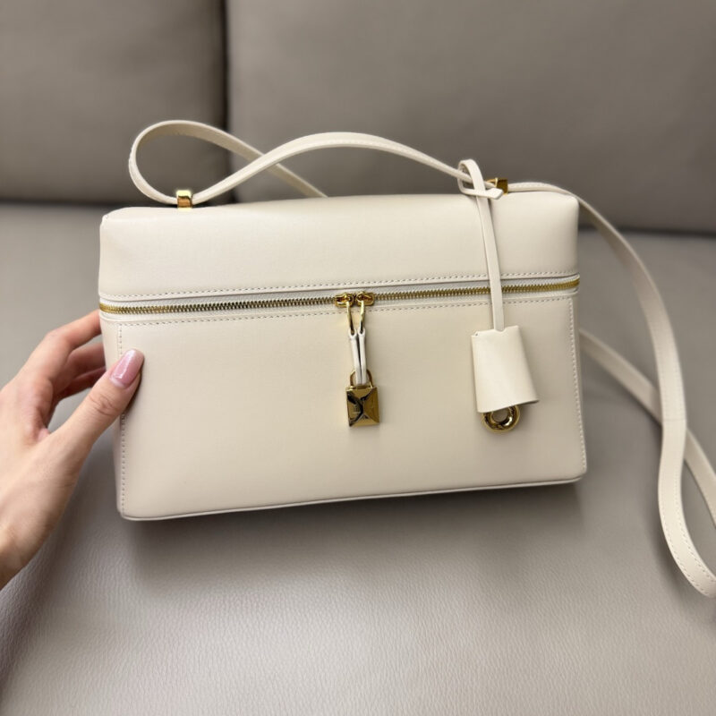 Loro Piana Extra Bag L27手袋 平纹 型号：FAN3462 周日清晨