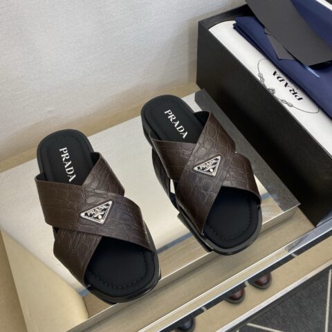 PRADA 男士真皮拖鞋