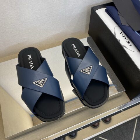PRADA 男士真皮拖鞋