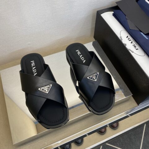 PRADA 男士真皮拖鞋