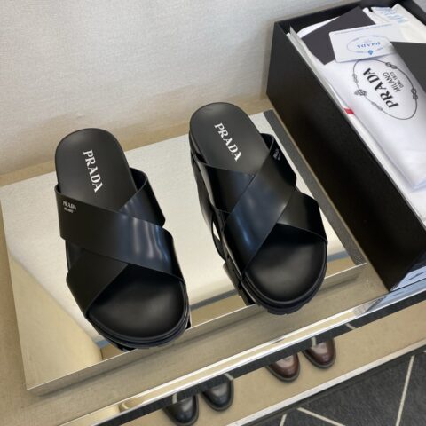PRADA 男士精品拖鞋
