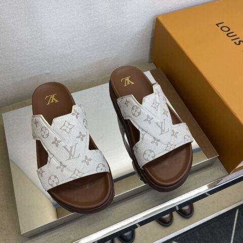 LV 男士拖鞋