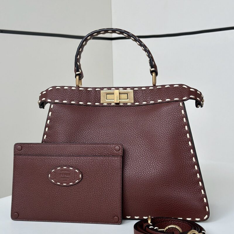 FENDI 𝐏𝐄𝐄𝐊𝐀𝐁𝐎𝐎中号手袋 款号80013L棕