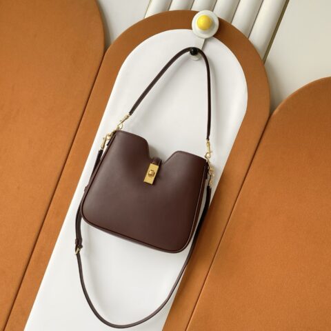 CELINE AAce新推出的camille 16 soft 款号:120693