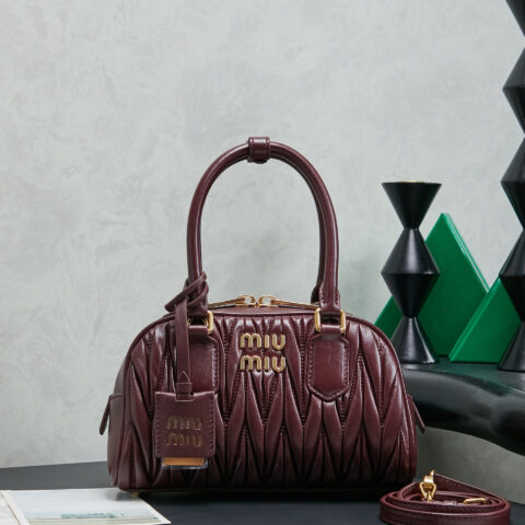 MIUMIU Miu家新款保龄球包包  5BB191酒红色