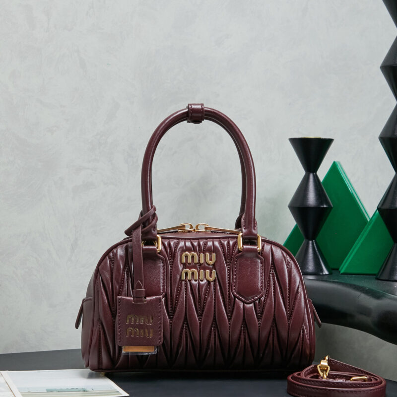 MIUMIU Miu家新款保龄球包包  5BB191酒红色