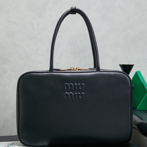 MIUMIU 新品保龄球包 5BB117黑色