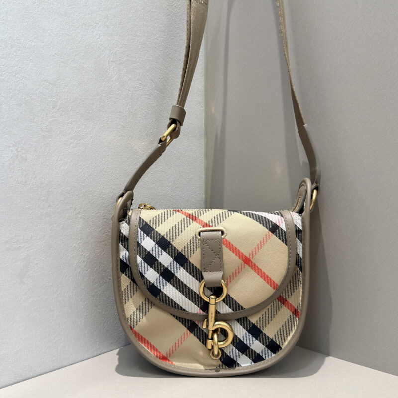 Burberry 迷你 B字型卡扣信使包 型号6931
