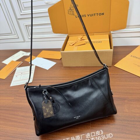 LV 独家(正品原厂进口皮)首发型号：M28160私品（163动态UID ）