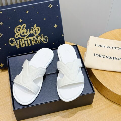 LV L家Waterfront凉拖