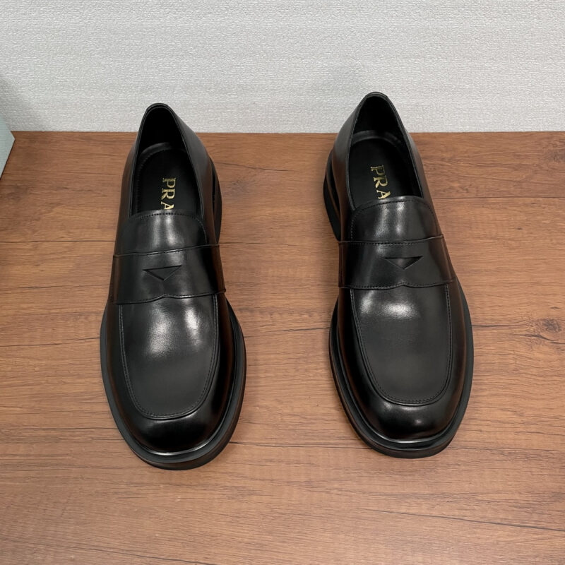 PRADA 男士新款皮革乐福鞋 货号:XY131便士 黑色牛皮