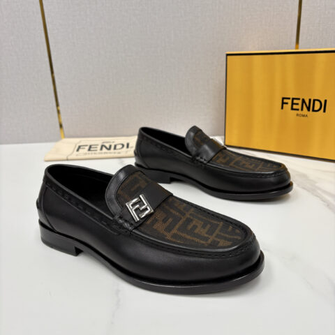 FENDI Lock乐福鞋皮鞋