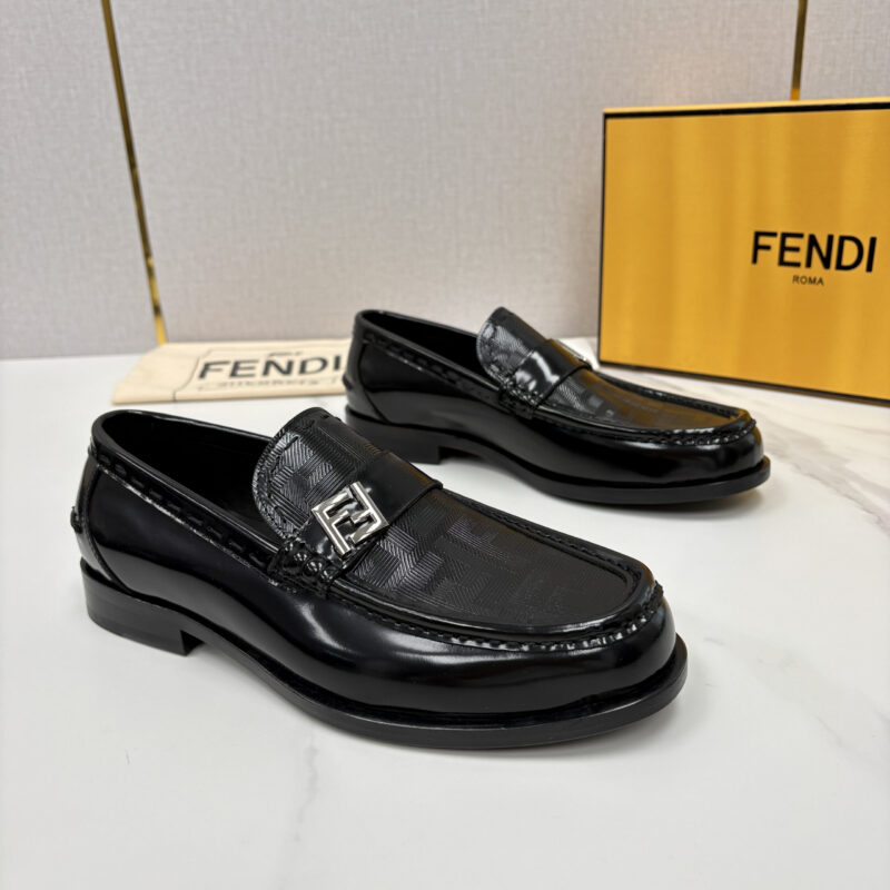 FENDI Lock乐福鞋皮鞋