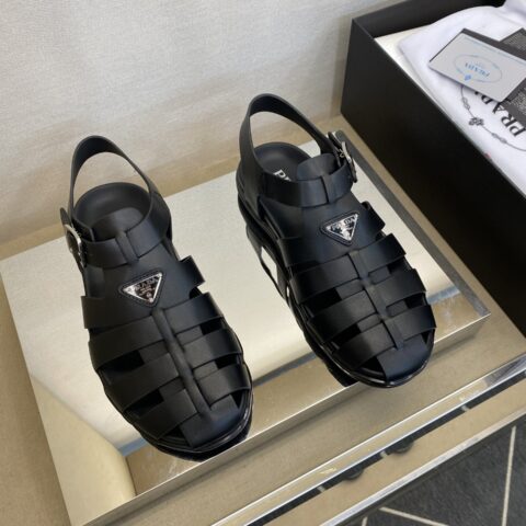 PRADA 时尚经典男凉鞋