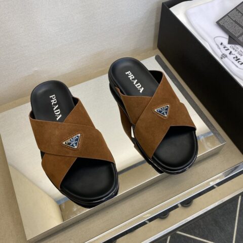 PRADA 时尚经典男拖鞋