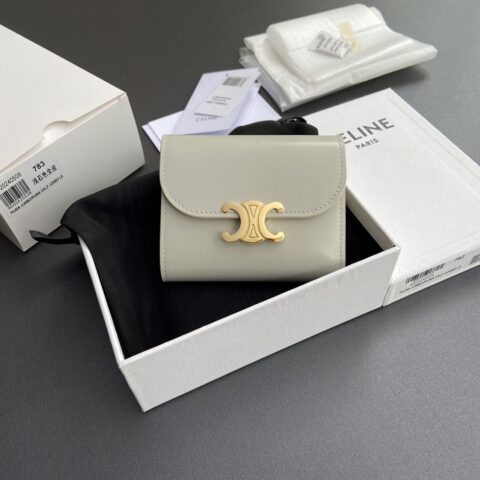CELINE TRIOMPHE亮泽牛皮革钱包 编号:10D782CQH.04LU783 783浅石色全皮