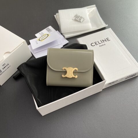 CELINE TRIOMPHE亮泽牛皮革钱包 编号:10D782CQH.04LU783 783灰绿全皮