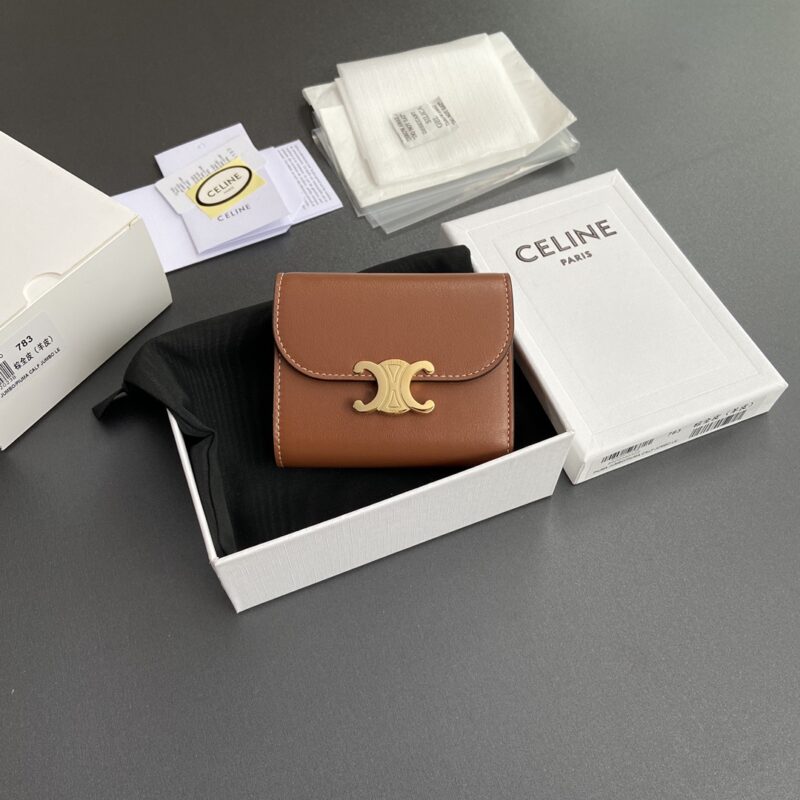 CELINE TRIOMPHE亮泽羊皮革钱包 编号:10D782CQH.04LU783 783棕色全皮(羊皮)