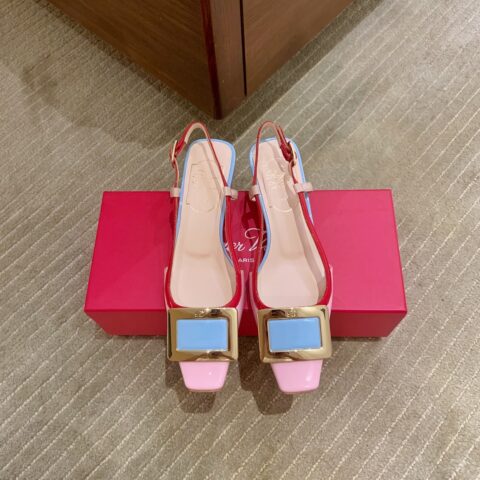Roger Vivier 金属方扣4.5cm凉鞋