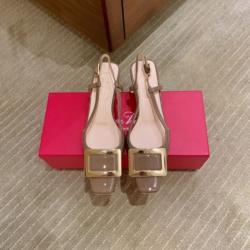 Roger Vivier 金属方扣4.5cm凉鞋