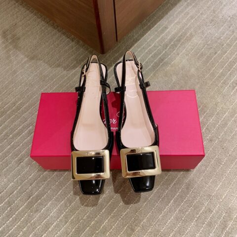 Roger Vivier 金属方扣4.5cm凉鞋