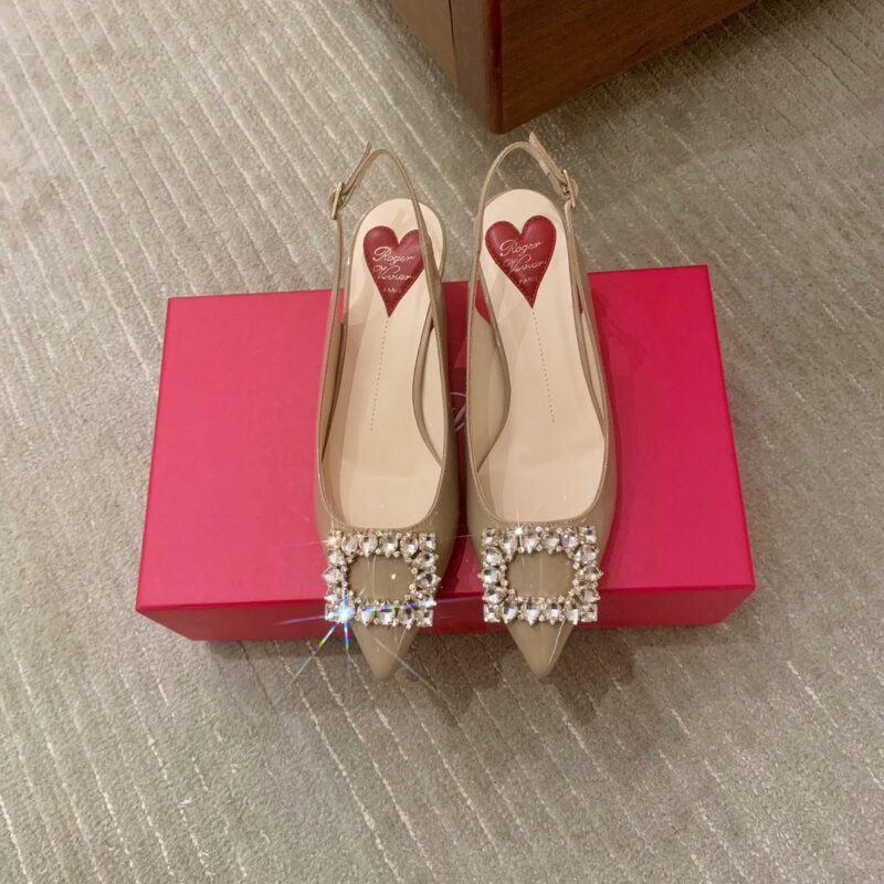 Roger Vivier Virgule 漆皮后袢带高跟鞋
