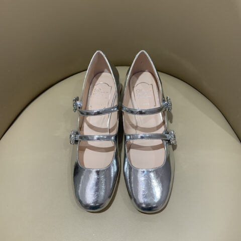 Roger vivier 新款双钻扣玛丽珍 银色爆裂纹