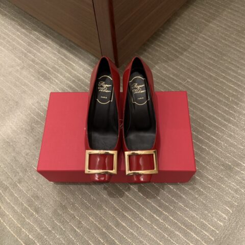 Roger vivier 早春6.5cm新款