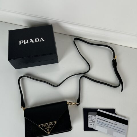 PRADA P家➡️女士多功能迷你小背包，型号1MR033