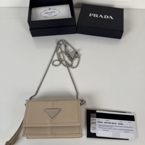 PRADA P家➡️女士多功能迷你小背包,型号1MR034